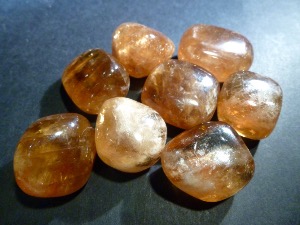Calcite - Honey - Tumbled stone