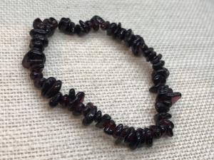 Garnet - Tumbled Gemstone chip bead bracelet (Selected)