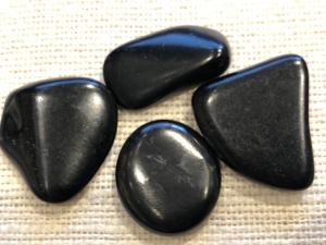 Jet - 4g to 8g Tumbled Stone