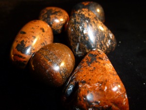 Obsidian - Mahogany - 2 cm Tumbled Stone (Selected)