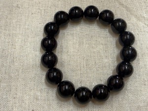 Black Tourmaline beads, 16cm Elasticated Bracelet, Very Small, (Ref shmb0626108)