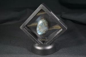 Labradorite Polished Pebble, from Madagascar (REF:LPM3)