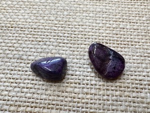 Sugilite (Luvulite) - up to 1g Dark Sugilite Tumbled Stone (Selected)