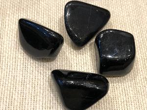 Tourmaline - Black - 3 to 4 cm, Weight 20g to 25g Tumbled Stone (Selected)