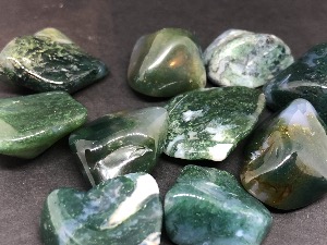 Agate - Moss - ‘A’ Grade Tumbled Stone.