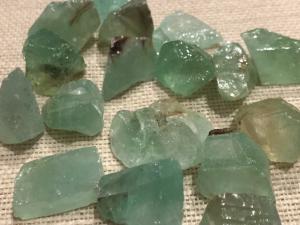 Calcite - Green - Rough  5g to 10g (Selected)