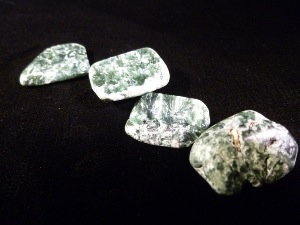 Seraphinite -  0.5 x 1-2 cm, Weight 2g to 3g Tumbled Stone (Selected)
