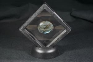 Labradorite Polished Pebble, from Madagascar (REF:LPM13)