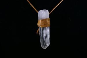 Quartz Hand Tied Pendant (REF:NC24Q)