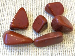 Jasper - Red  - 1 cm - Tumbled Stone 