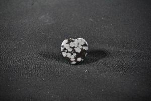 Snowflake Obsidian Heart (REF:SOH5)